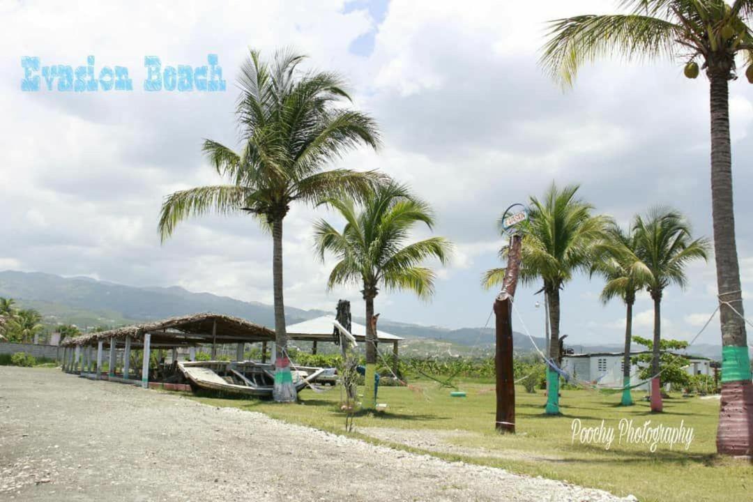 Evasion Beach Hotel Gressier Екстериор снимка